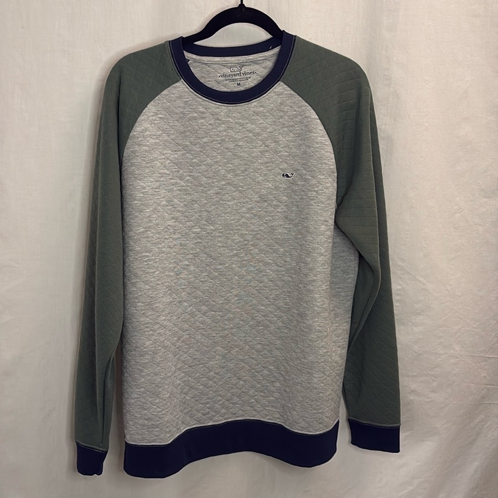 Vineyard vines, quilted pullover, color block size M